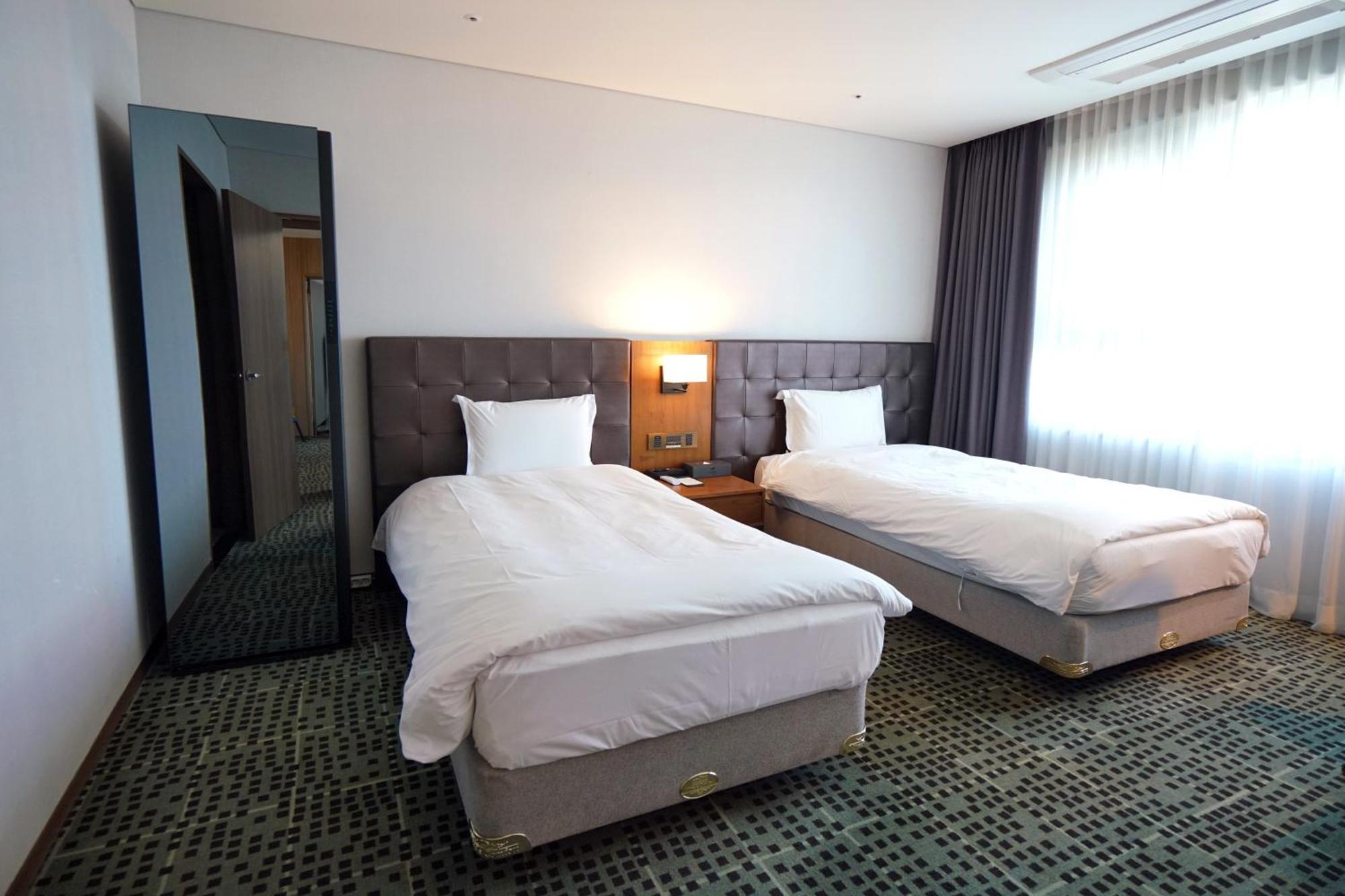 Grabel Hotel Jeju Exterior photo